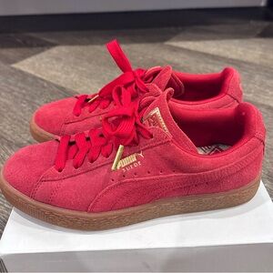 Puma Suade CLASSIC MONO GOLD Women’s Sneaker